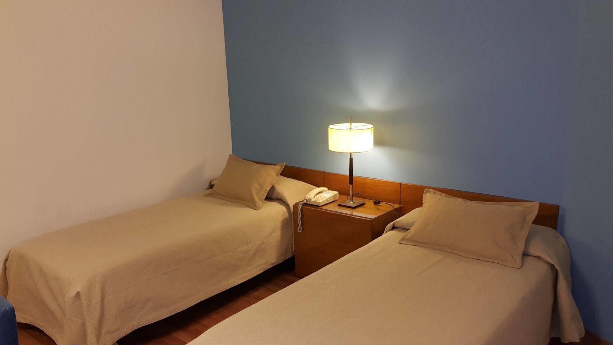 Hotel Avenida ブエノスアイレス エクステリア 写真
