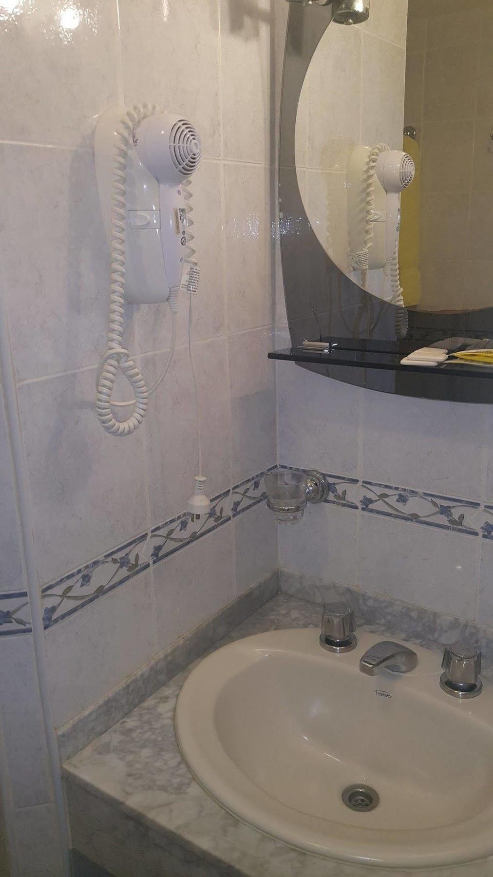 Hotel Avenida ブエノスアイレス エクステリア 写真