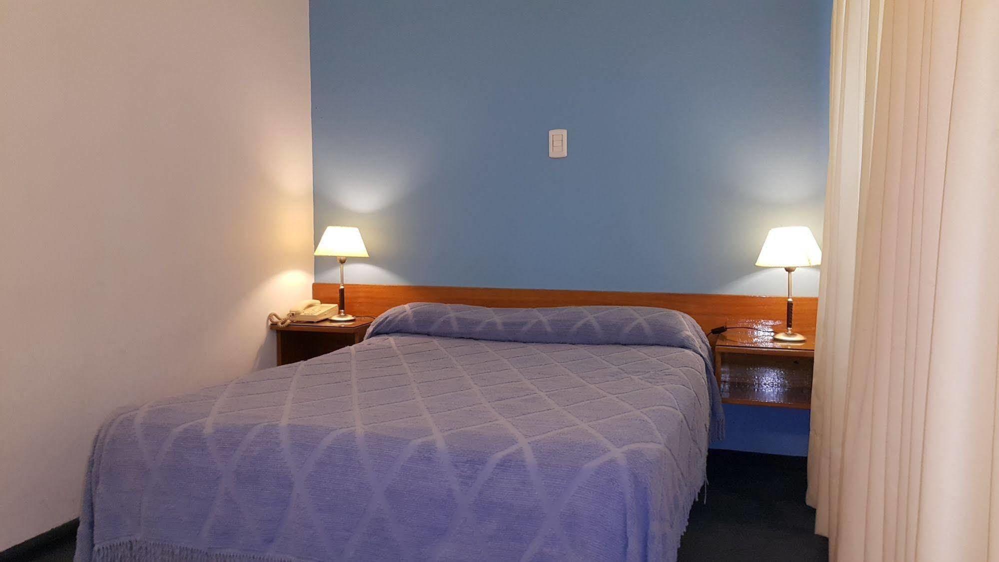 Hotel Avenida ブエノスアイレス エクステリア 写真