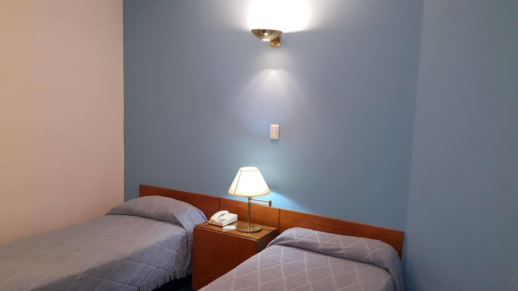 Hotel Avenida ブエノスアイレス エクステリア 写真