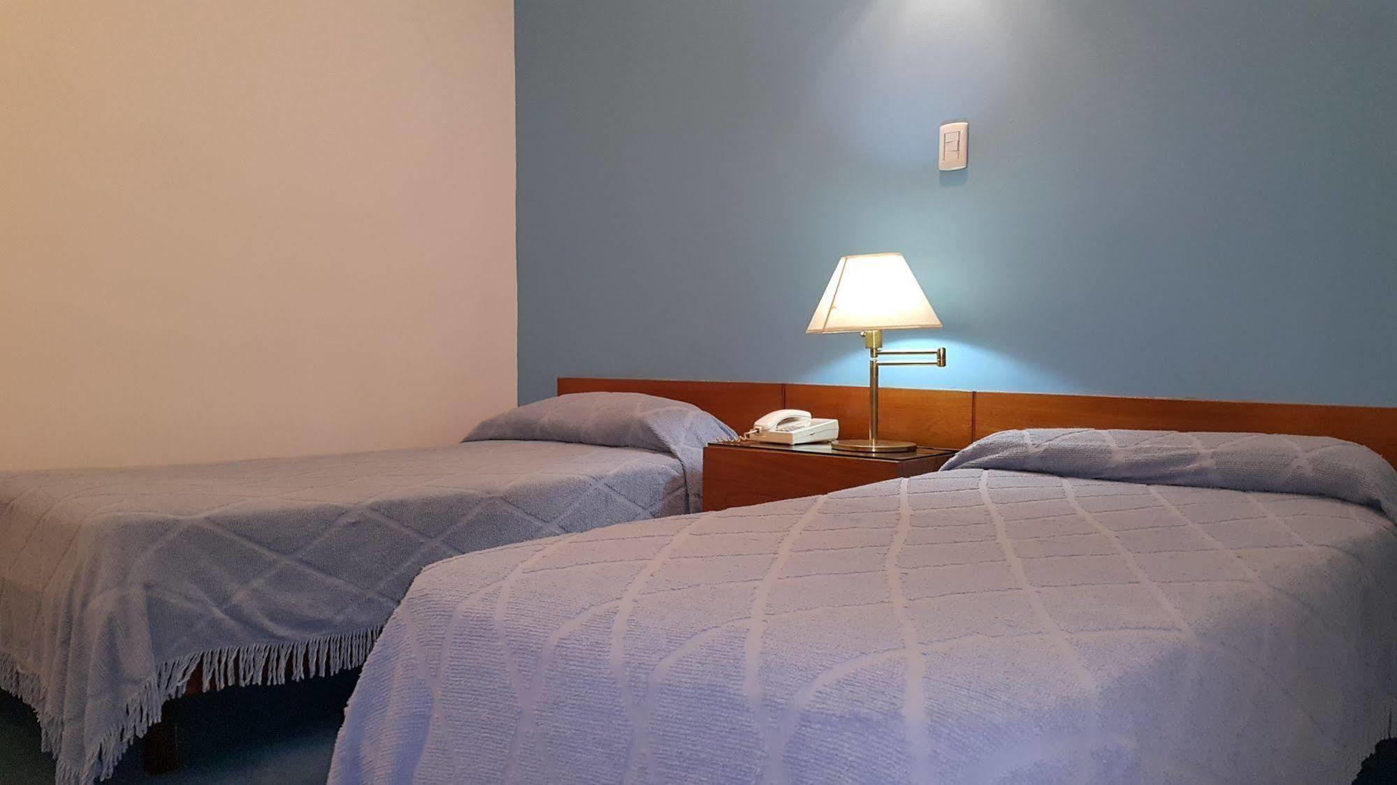 Hotel Avenida ブエノスアイレス エクステリア 写真