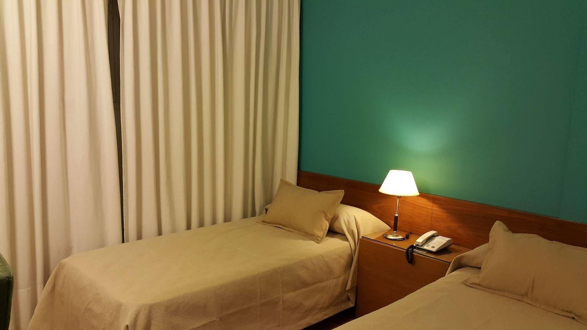 Hotel Avenida ブエノスアイレス エクステリア 写真